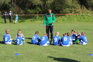 米兰体育网址-国足比赛失误前战术布置追踪分析，国足总结失败 低估对手